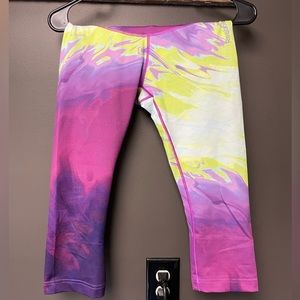Capri athletic leggings